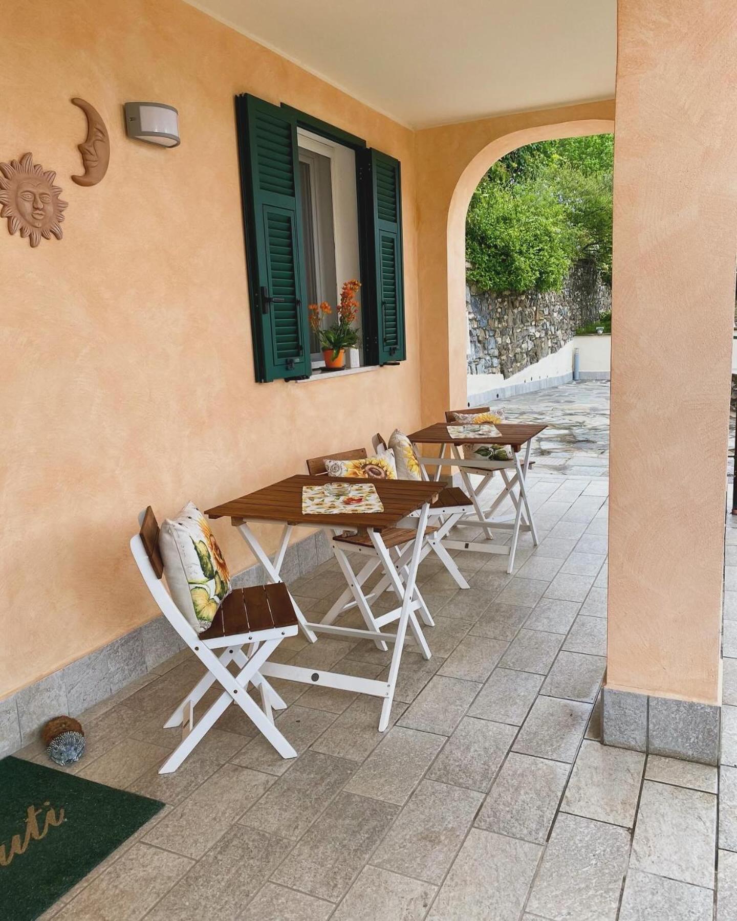 Holiday Rooms La Campagnetta Alassio Esterno foto